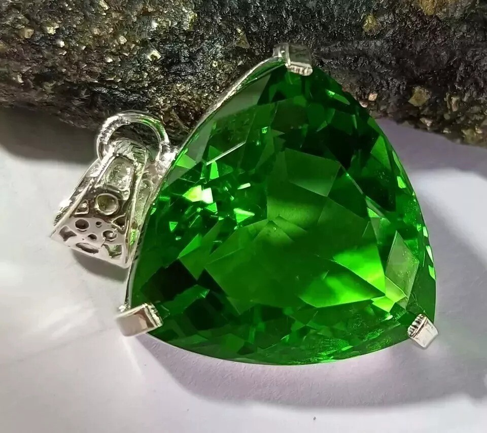 Natural Green Topaz Trillion Cut 925 Silver Pendant 93 Ct Gemstone