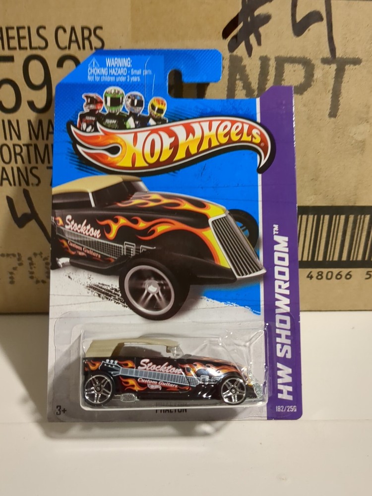 NEW 2013 Hot Wheels - Phaeton (HW Showroom 182/250) BRAND NEW