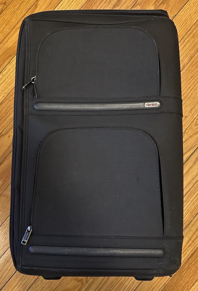 TUMI Alpha 22-Inch Black Carry-On Luggage for Business Travel