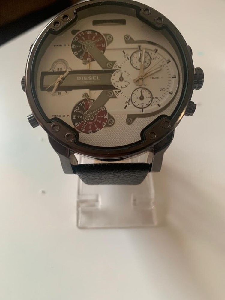 diesel 30 bar leather watch dz7332