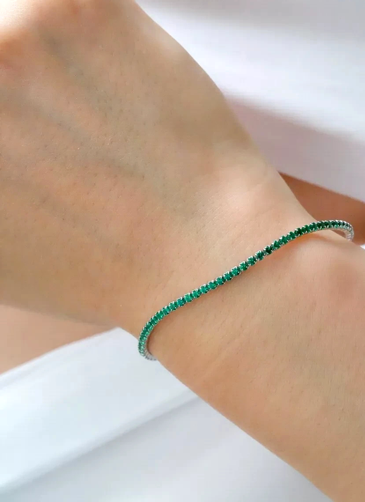 14k White Gold Tennis Bracelet with 2.00 Ct Lab-Grown Green Emerald Round Cut Stones