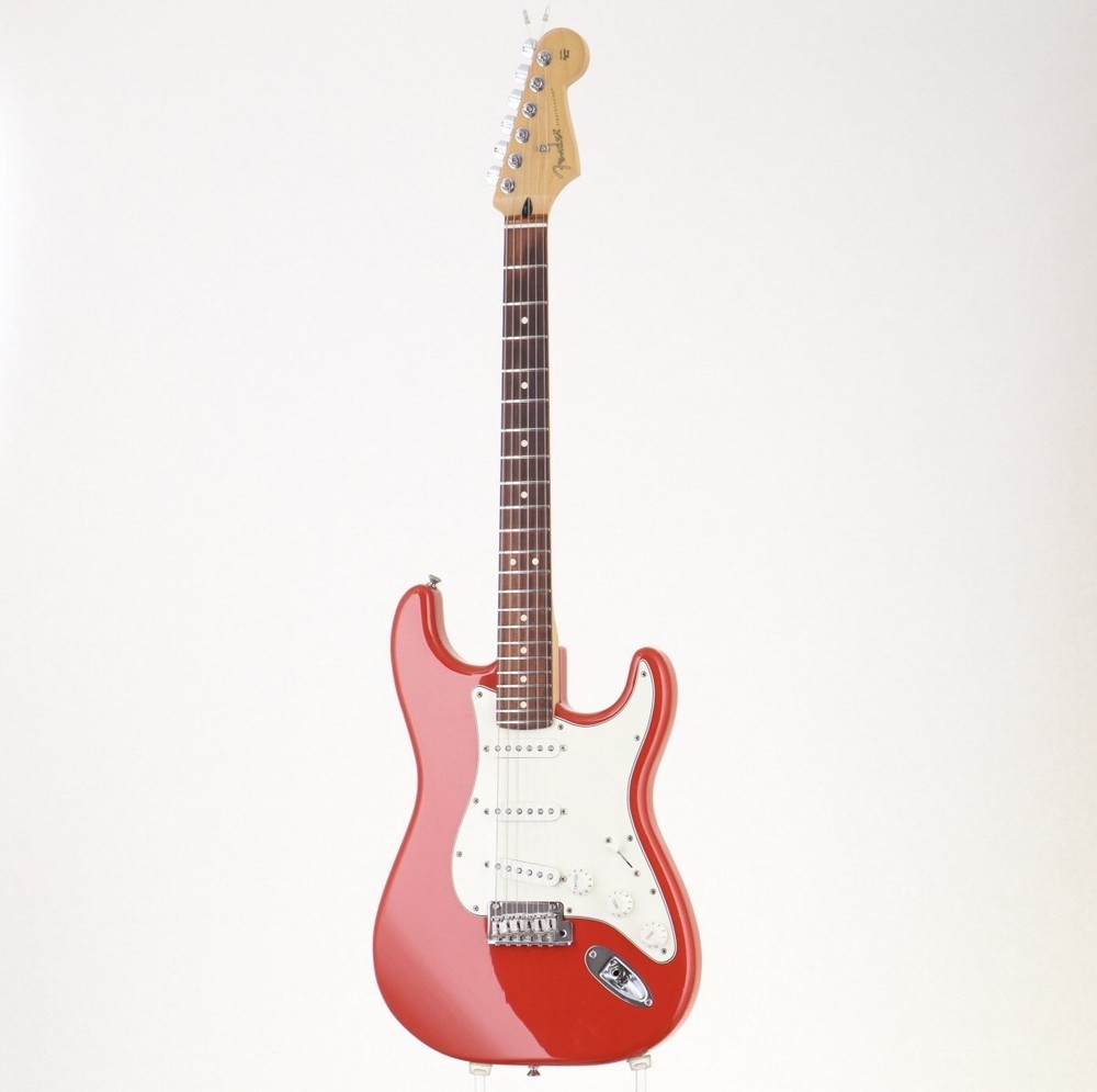 Fender Player Stratocaster   Pau Ferro Sonic Red