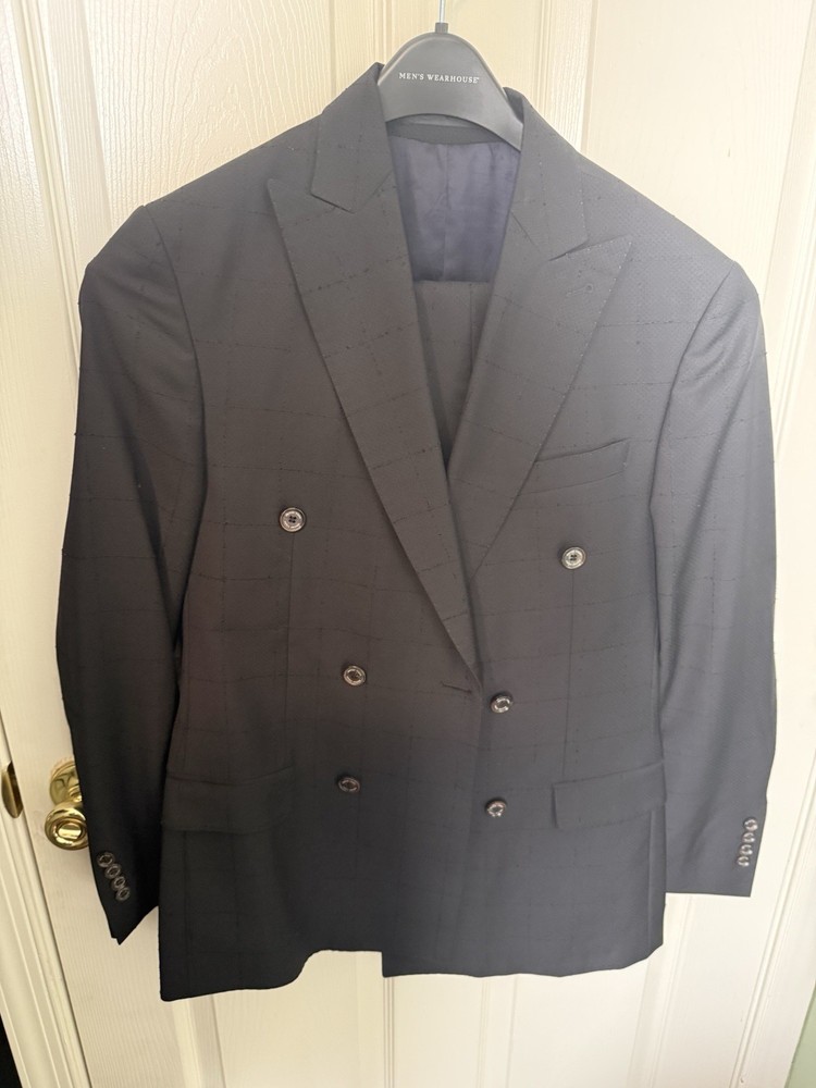 Men’s Black Double Breasted Suit With Scratch Windowpane Texture Size 36R