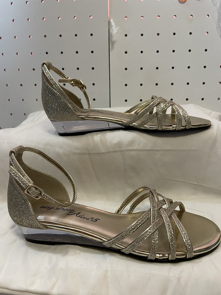 Easy Street Alive 5 Gold Wedge Sandal for Women Size 6 M Tarrah Evening Style 25.00
