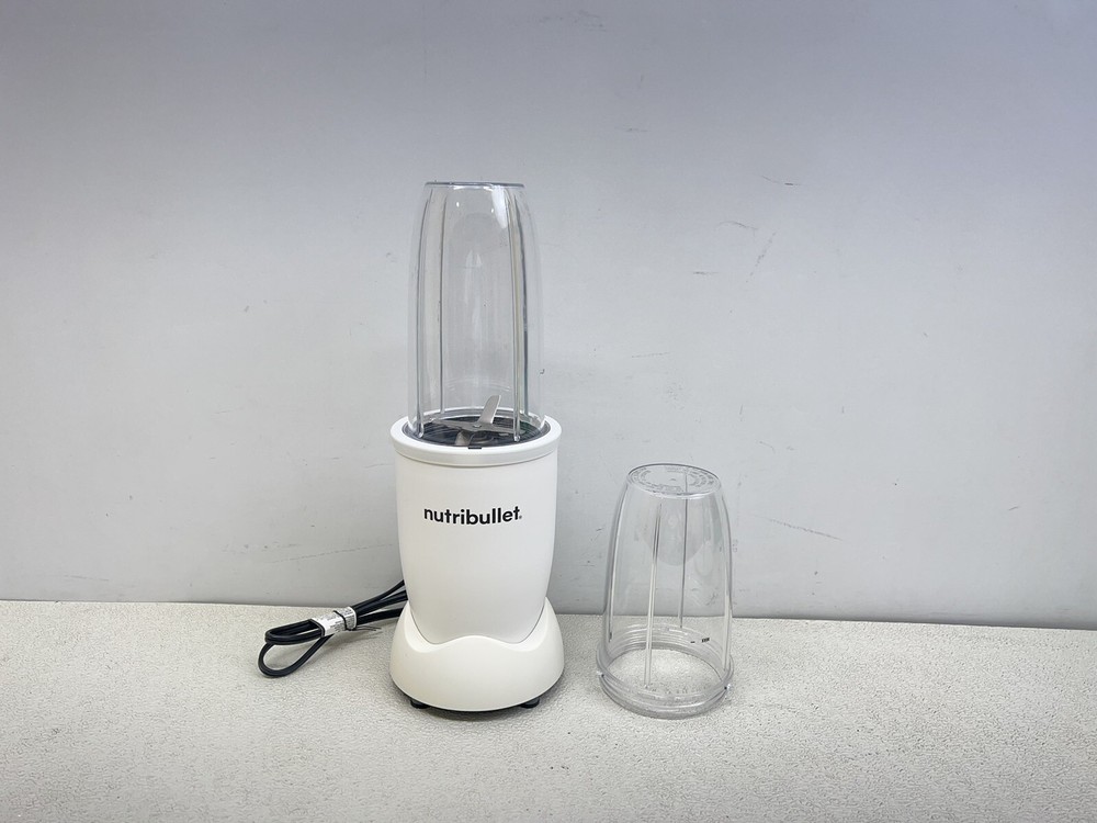 NutriBullet - Pro 900 Watt Personal Blender NB9-0901AW - Matte White -