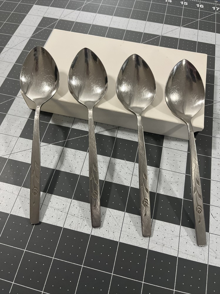 Oneida / Oneidacraft Deluxe Capistrano (4) Soup Spoon Stainless Flatware Rose