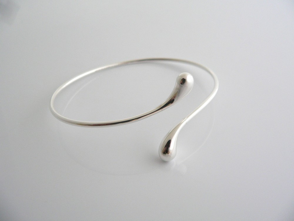 Tiffany & Co Peretti Teardrop Silver Bangle Bracelet Love Gift AG925