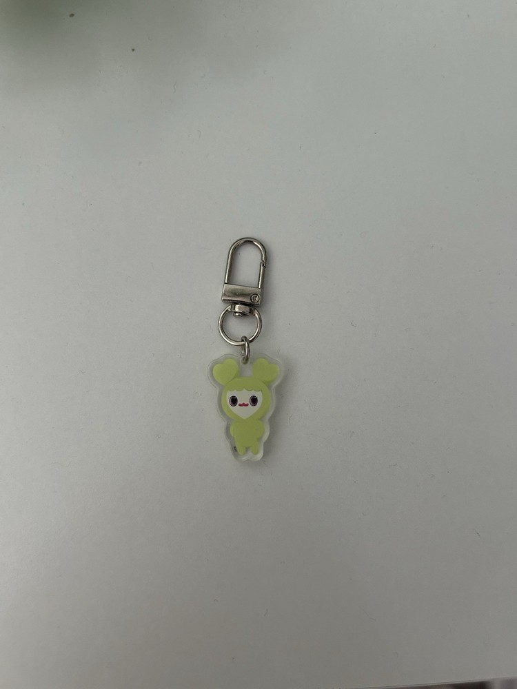 TWICE This is For World Tour Exclusive - Jeongyeon Lovely Keychain (Jeongvely)