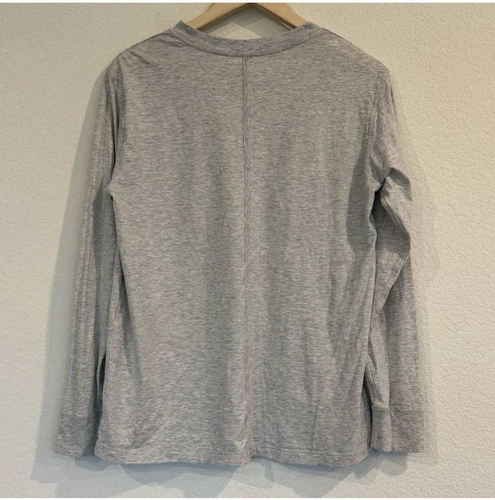 Lululemon Cotton Long Sleeve Shirt in Heathered Core Gray Size Medium