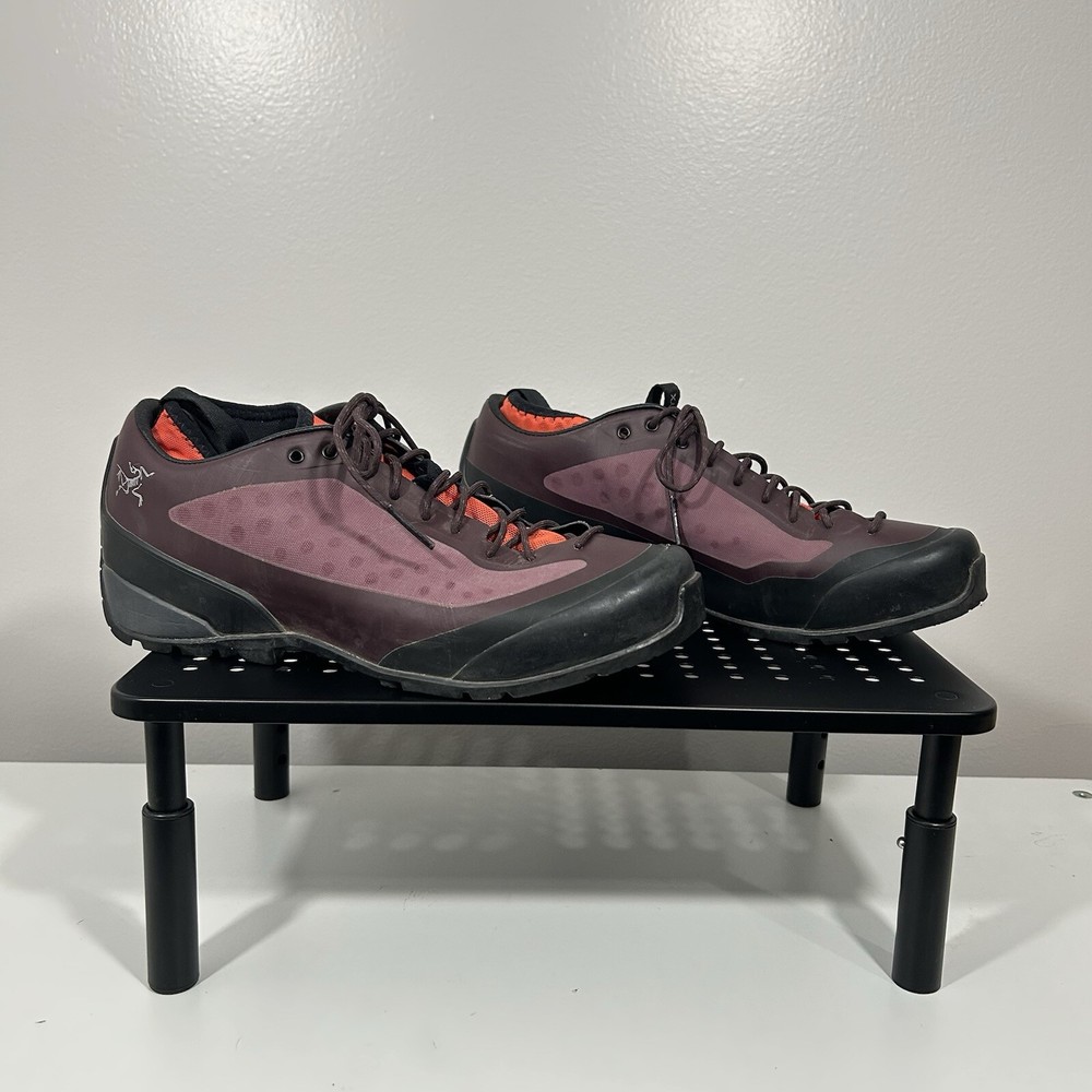 Arc’teryx Acrux FL Approach Women’s Size 9.5 Purple Hiking Shoes Vibram Soles