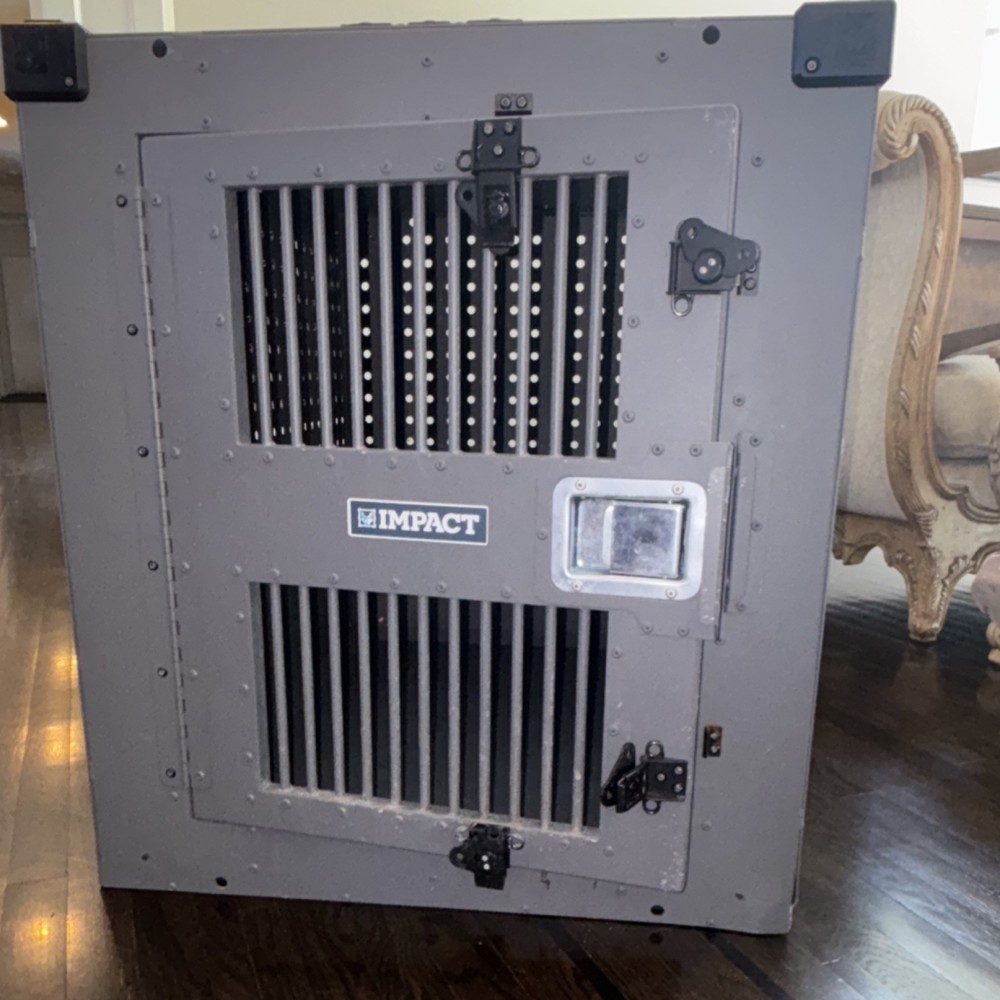 Impact Aluminium Pet Crate Heavy Duty Ventilated Locking Door Design for Dogs