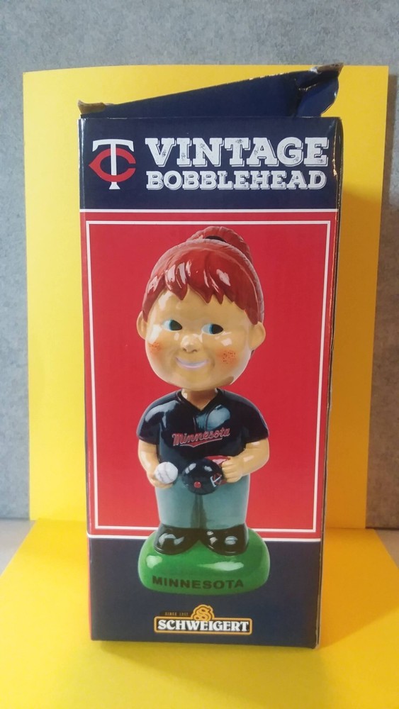 2016 SGA Minnesota Twins Baseball Vintage Girl bobblehead  new in box.