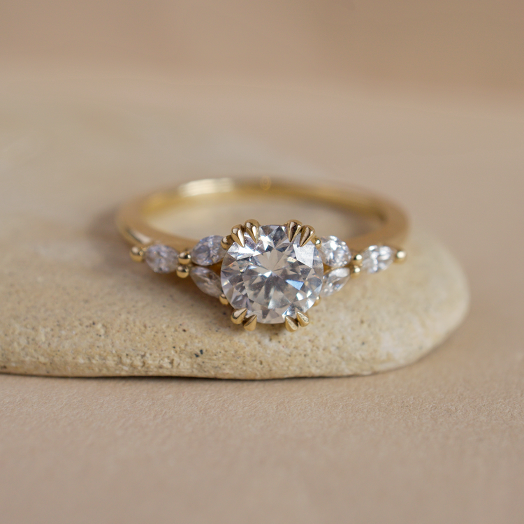 18k Yellow Gold Round Cut Diamond Engagement Ring 1.30 Ct IGI Lab Created