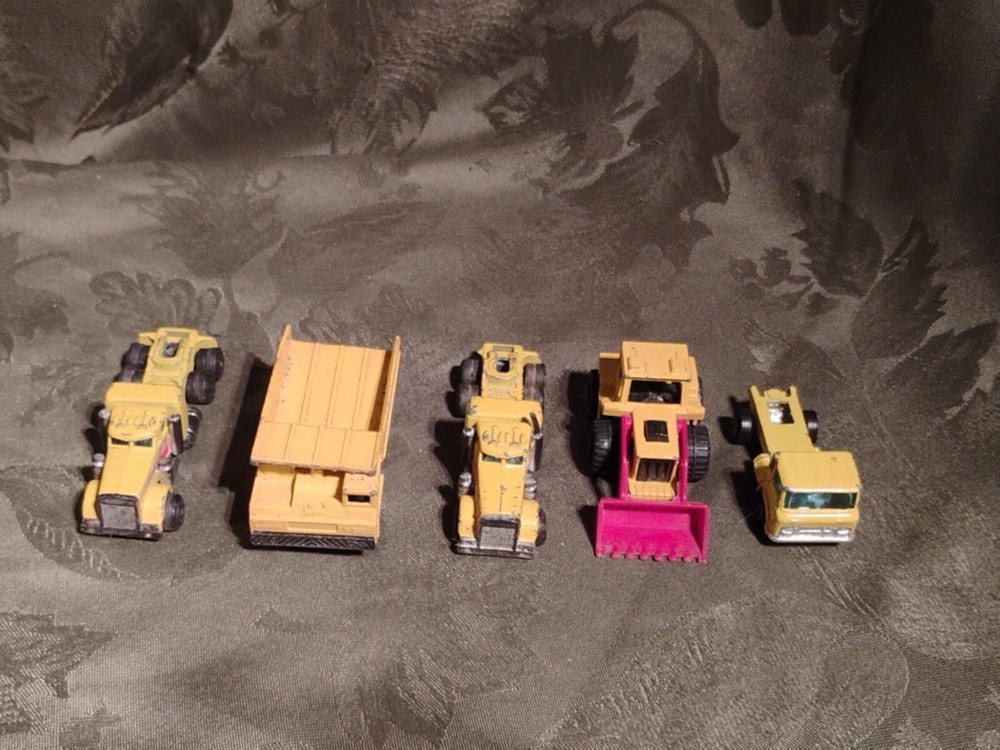 Lot Of 5 Yellow Work Vehicles Matchbox, Macoa, Yatming Cars Vintage Diecast