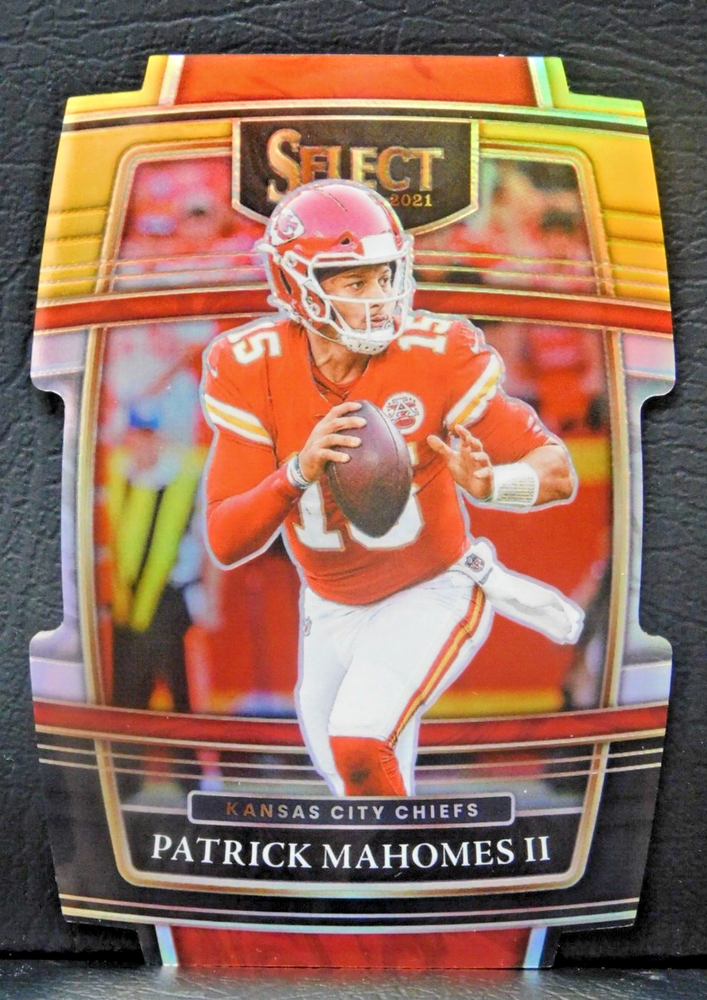 2021 Panini Select Die Cut Red Yellow Color Match Patrick Mahomes II KC Chiefs Card
