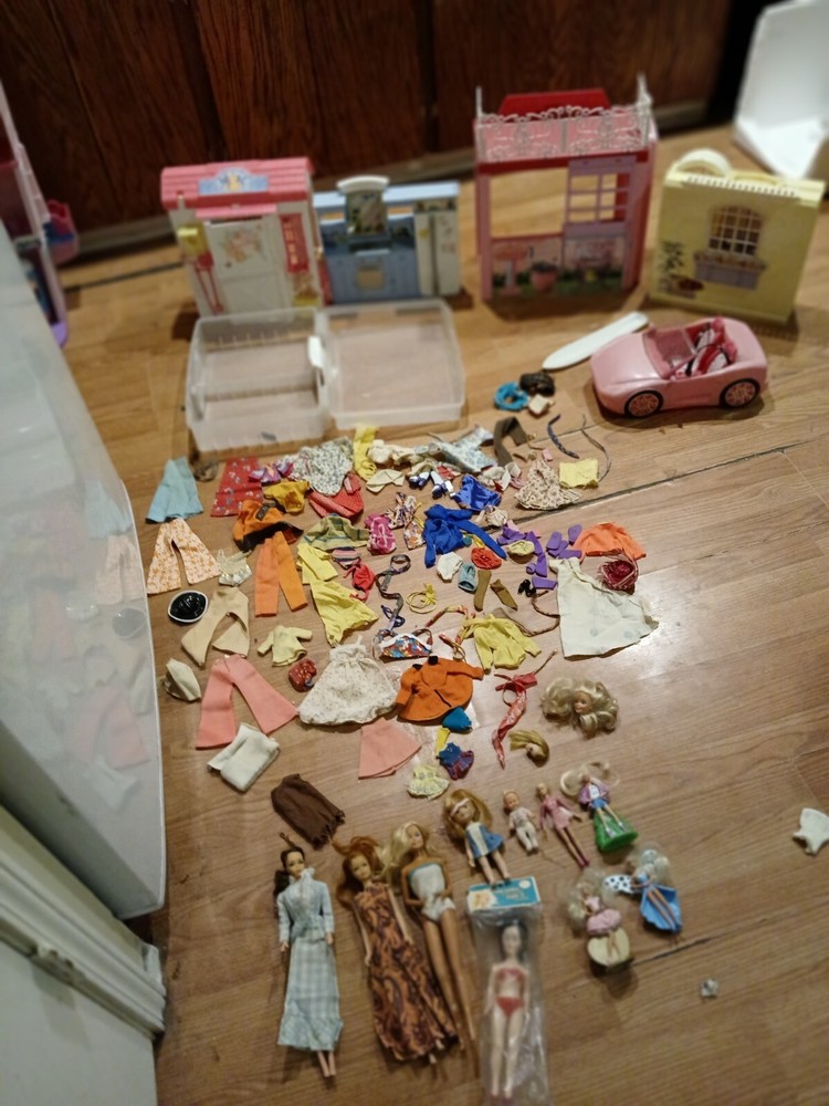 Vintage Barbie assorted lot