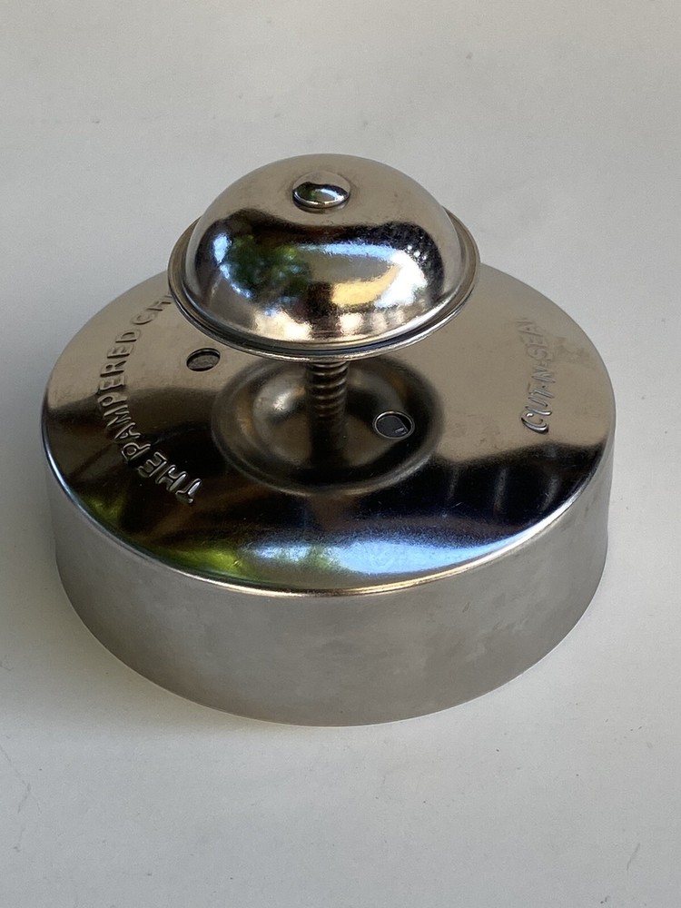 Pampered Chef Cut-N-Seal Pastry Pie Tart Sandwich Cutter 3.5 Inch Round