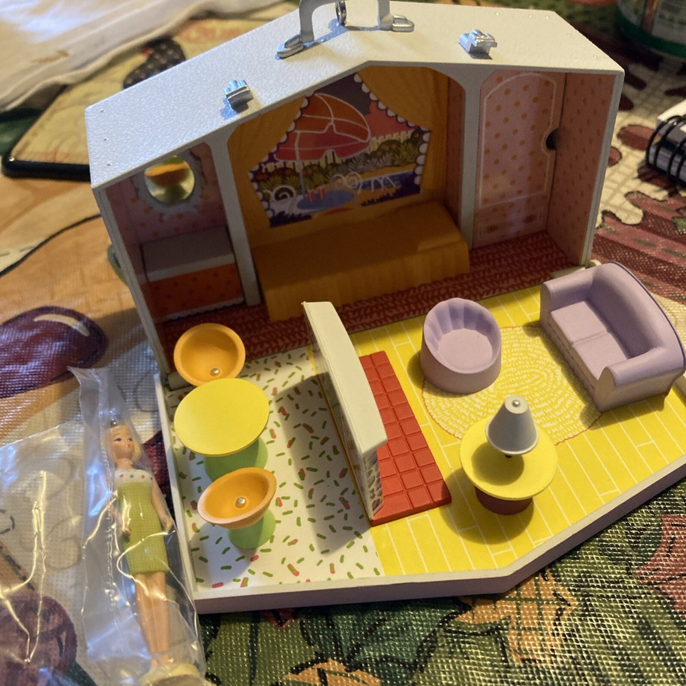 Hallmark Keepsake Ornament Barbie Family Deluxe House 2007 Collectible EUC