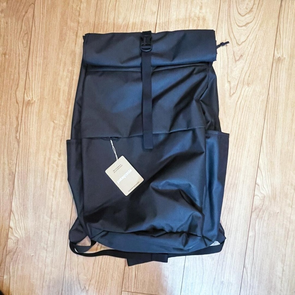 Patagonia Fieldsmith 30L Roll Top Backpack Black Unused Limited Japan Import