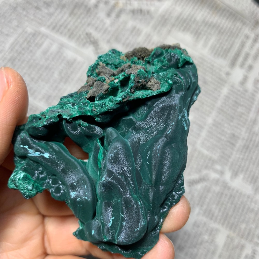 83g   Natural malachite velvet quartz crystal luster mineral specimen