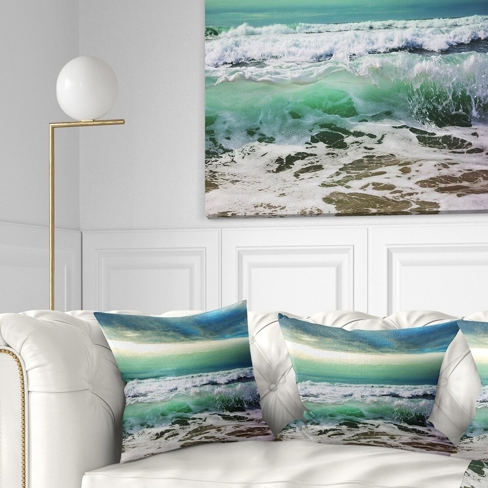 Designart 'Green Foaming Waves and Blue Sky' Seashore Throw