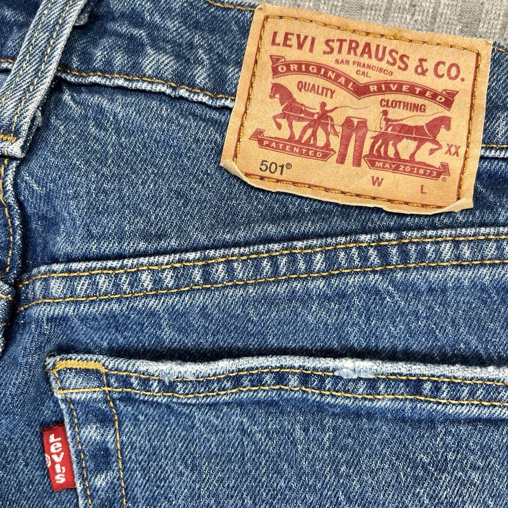 Levi’s 501 Women’s (24x30 straight leg slim fit denim blue jeans outdoor pants