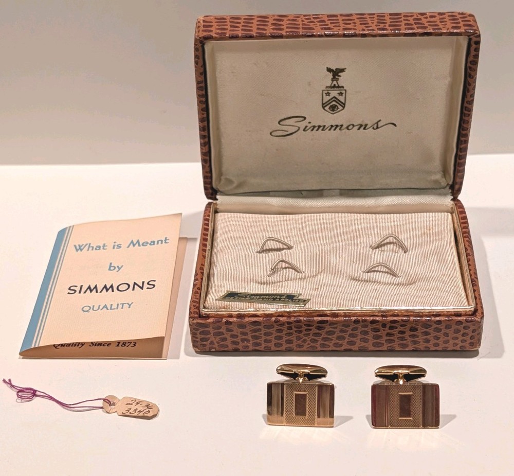 Vintage goldtone Simmons Mens rectangular Cufflinks with original box and paper