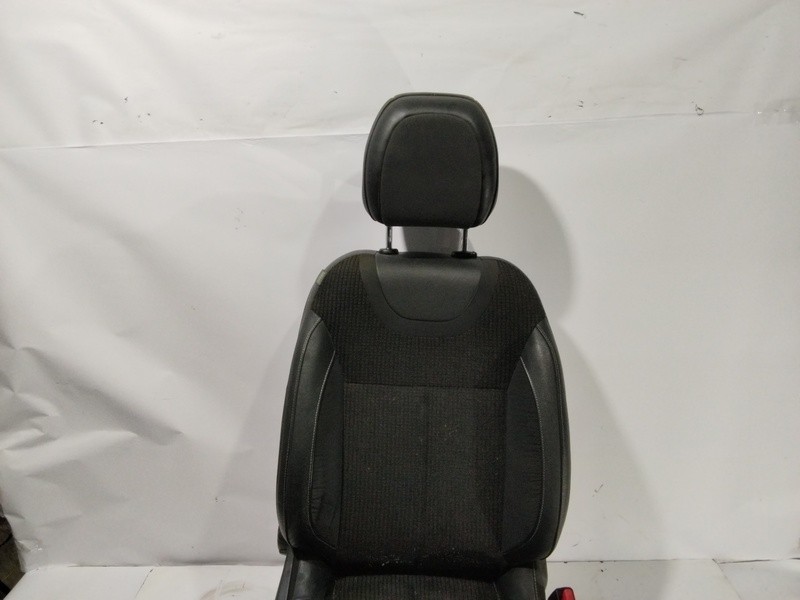 Citroen C4 Lim. front right seat EXCLUSIVE 2010 1852955
