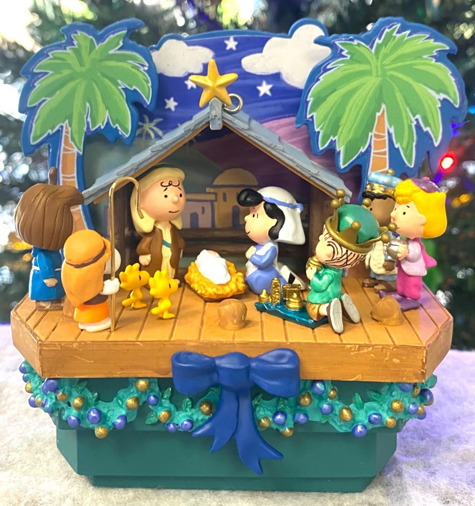 Hallmark Keepsake Peanuts Christmas Pageant Ornament - Music & Lights -see Video