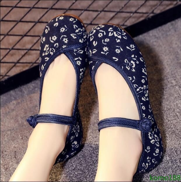 Women Chinese Style Embroidered Flats Cloth Shoes Comfort Floral Dance Shoes