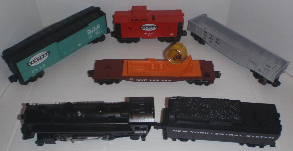 Lionel 6-30016 New York Central Flyer Freight Set Steam Locomotive 8635 & Tender
