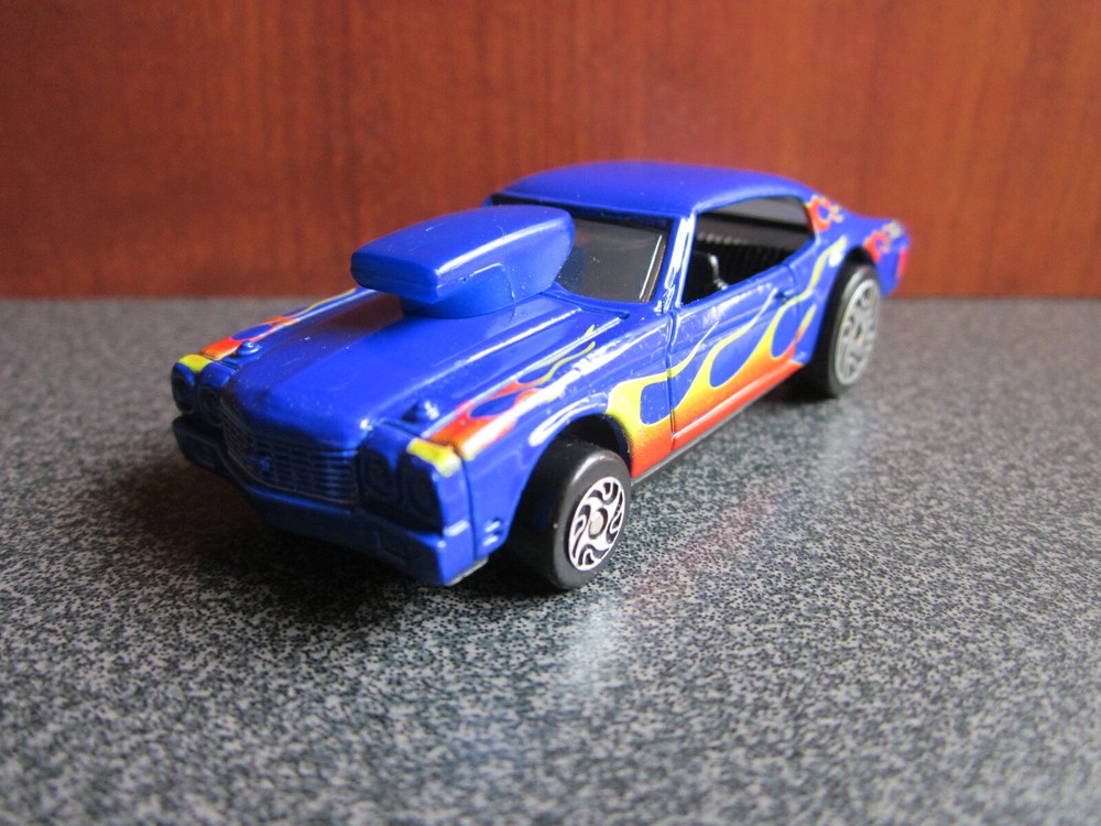 Racing Champions 1970 Chevrolet Chevelle, Blue with Flames, 1:64; Loose