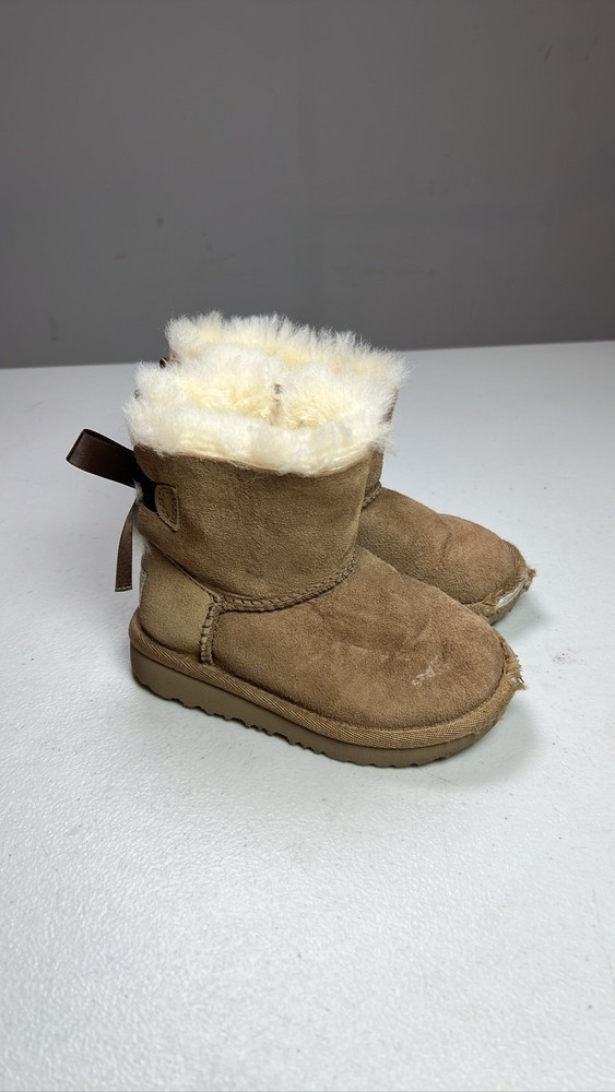 UGG Toddler Bailey Bow II Boots Chestnut Suede Shearling Size 8