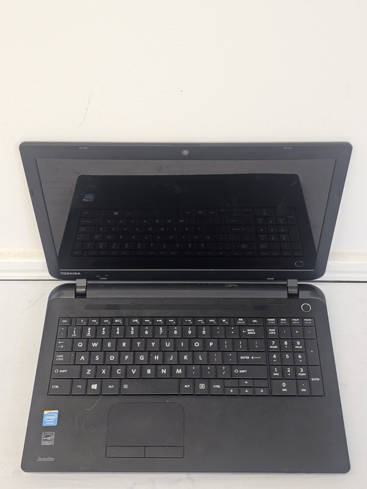 Toshiba Satellite C55-B5302 Laptop Intel Celeron N2840 4GB RAM 500GB HDD Win 10