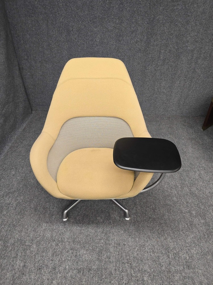 Steelcase L2i Ergonomic Swivel Chair with Tablet Arm for Collaboration  