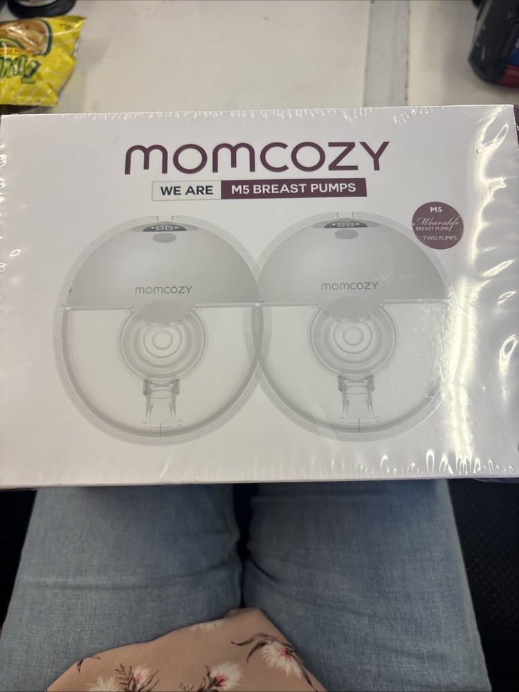 momcozy m5 wireless hands-free wearable breast pump for active moms