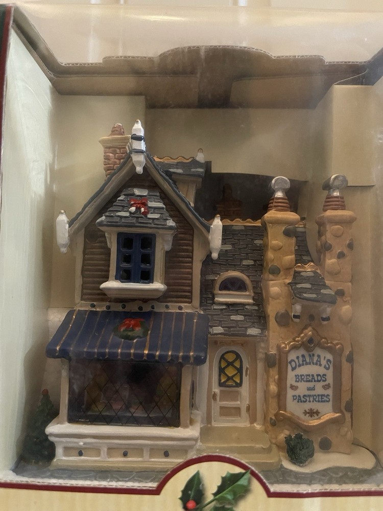 Lemax Coventry Cove Diana's Bakery Breads Pastries Village 2004 with Box & Light