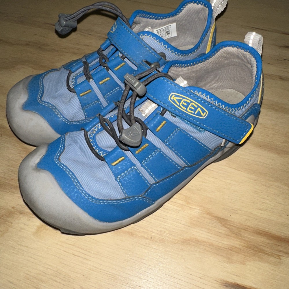 Keen Boys Size 2 Water Shoes for Outdoor Adventures  