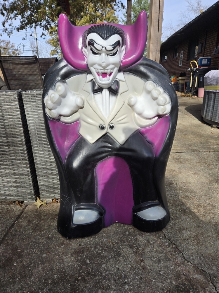 Vintage Empire Count Dracula Vampire Blow Mold Halloween Decor 36