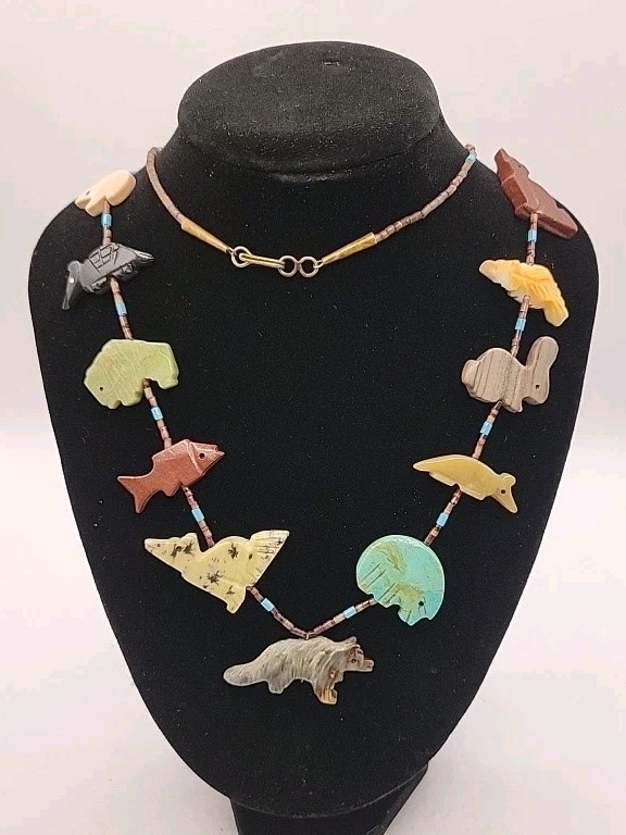 Native American Fetish 20 Carved Animal Stones Necklace 28