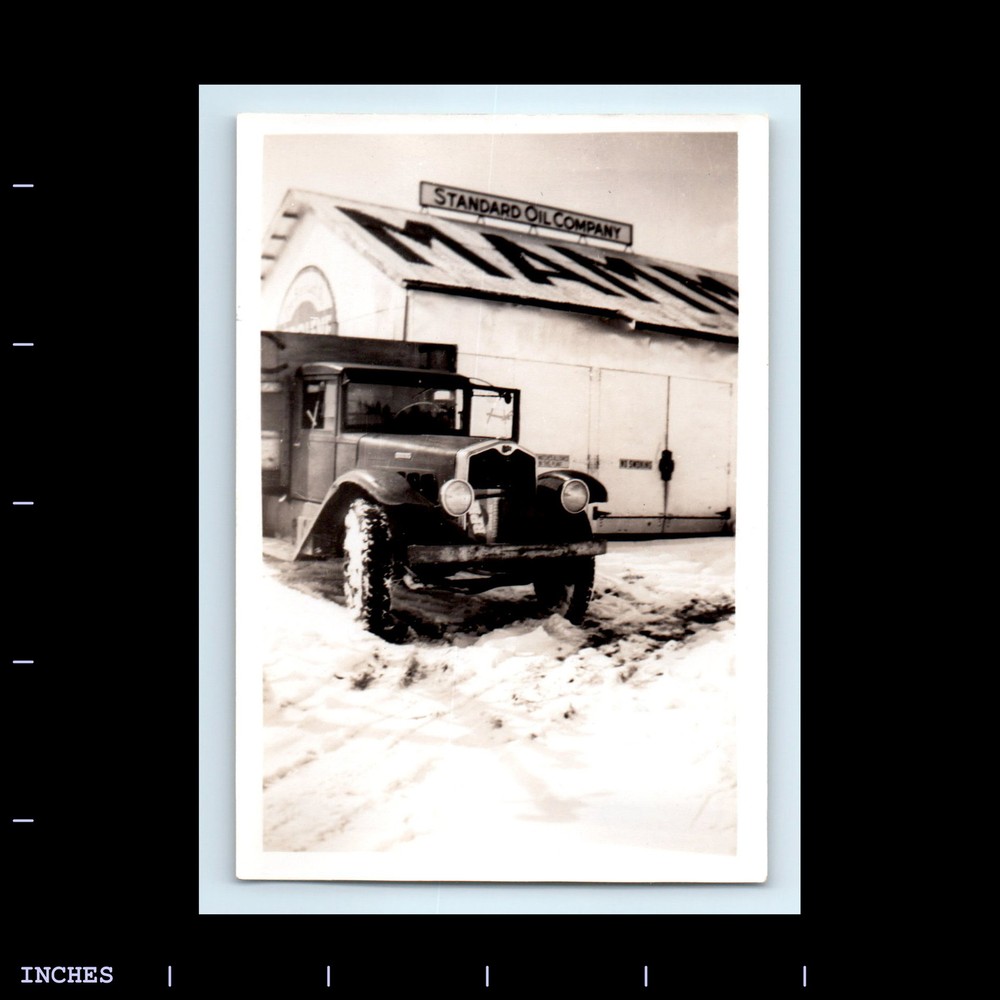 Old Vintage Photo STANDARD OIL COMPANY CLASSIC CAR MAMMOTH CALIFORNIA