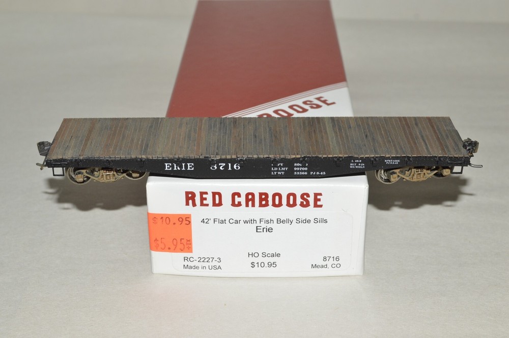 HO scale Red Caboose Erie RR 42' flat car train