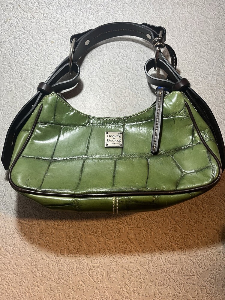 Hobo Dooney & Bourke Croc en relieve. ¡¡Verde!! Precioso. En muy buen estado excelente