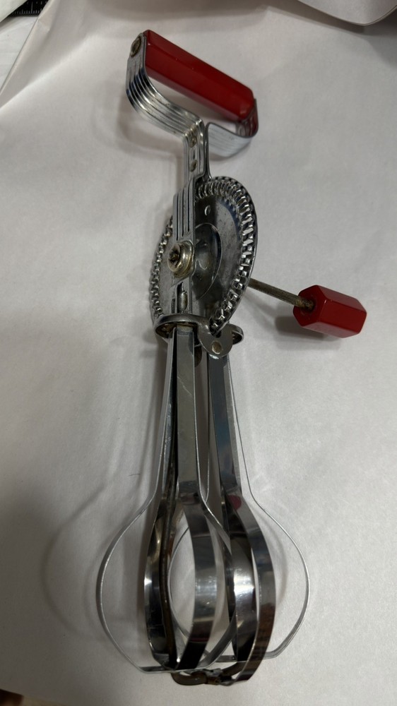 EKCO A&J Egg Beater  Made in the USA 11” long