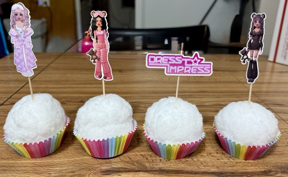 Dress To Impress Girls In Pajamas Roblox Cupcake Toppers Lot Of 12