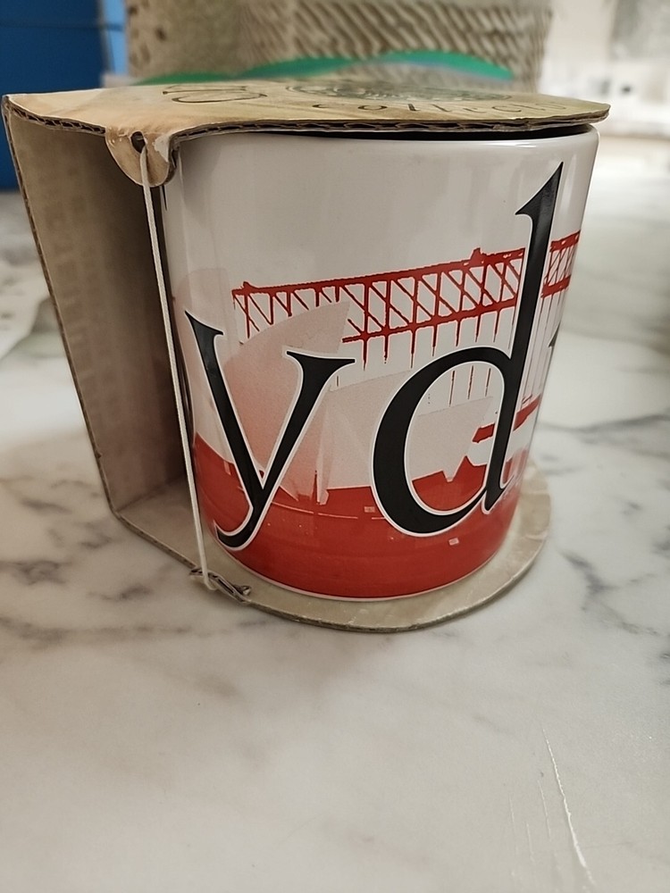 Amazing ! New Starbucks 2006 Sydney City Mug  Collectors Series  20oz