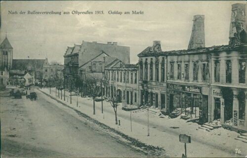 Postcard Goldap on the market East Prussia 1915 after Russian expulsion (No.9747)