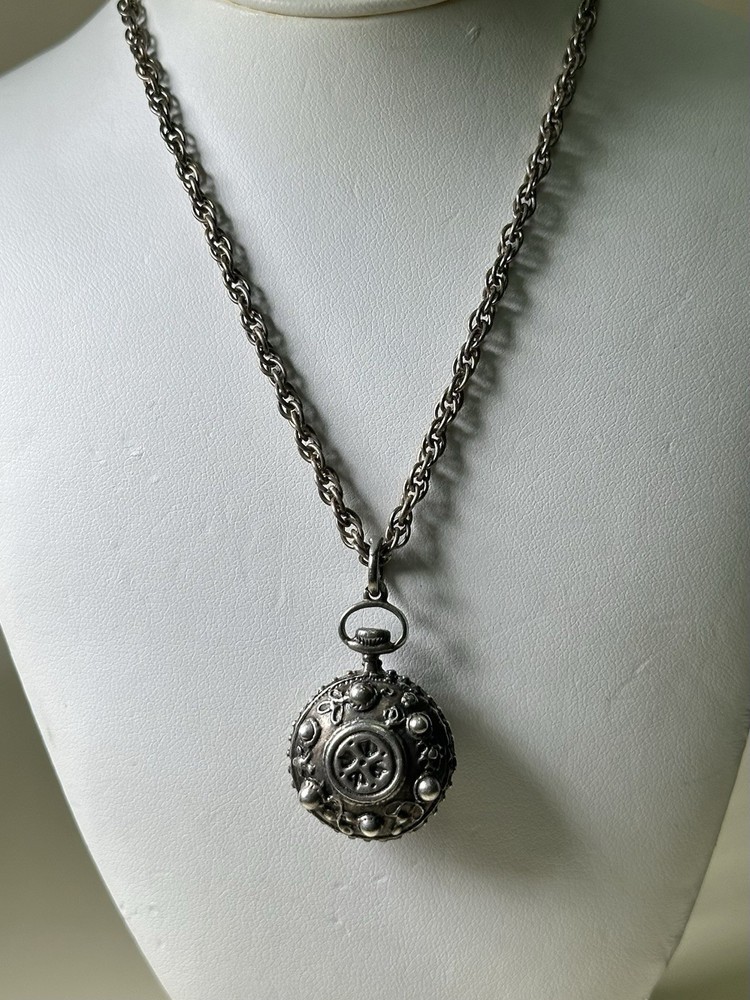 Vintage Sterling Silver Pendant & Chain, 26”