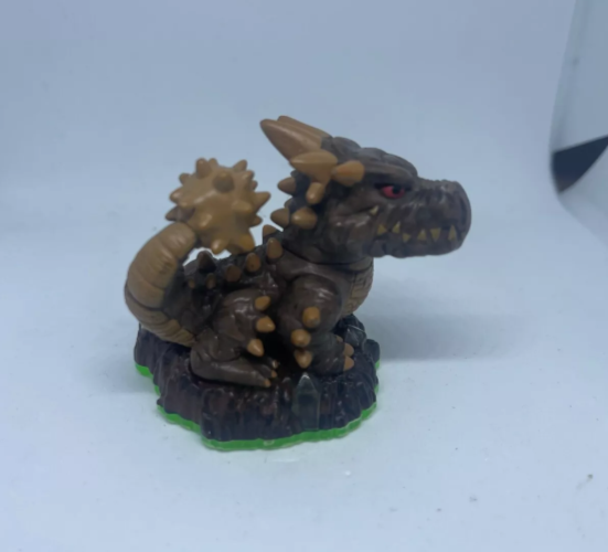 Skylanders Spyros Adventure - BASH - EARTH ELEMENT