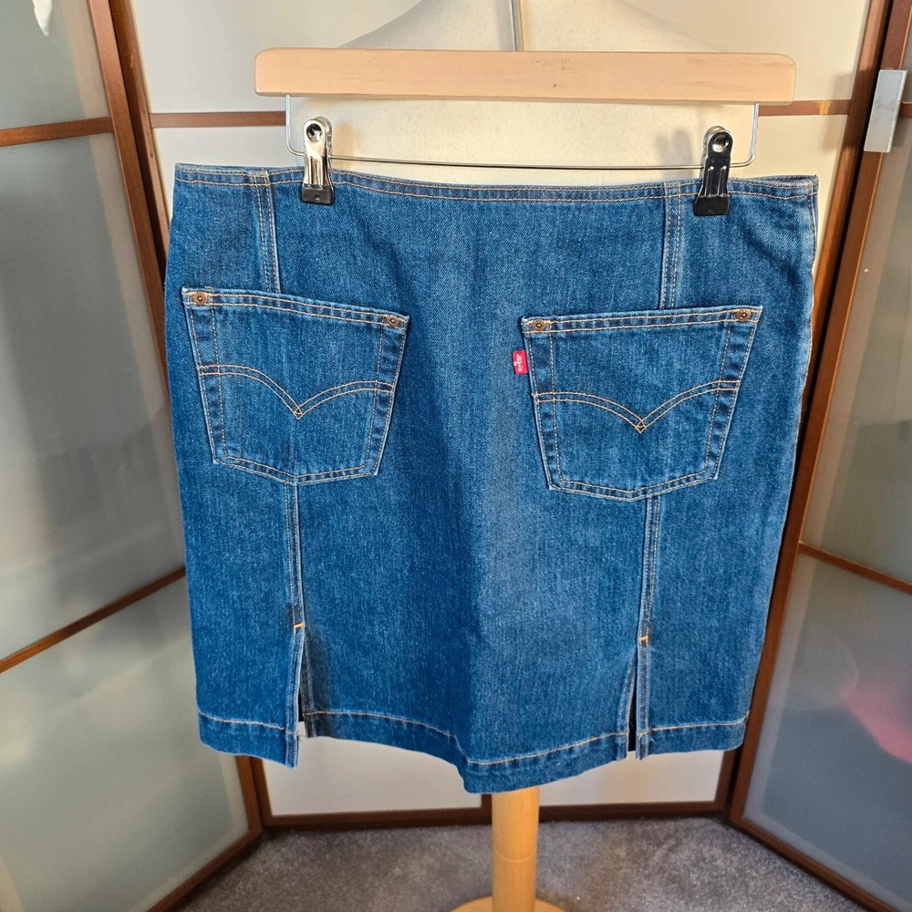 Levis blue denim skirt W32